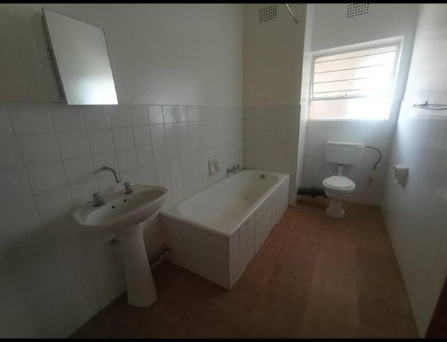 2 BEDROOM PROPERTY TO RENT IN FLORIDA PARK